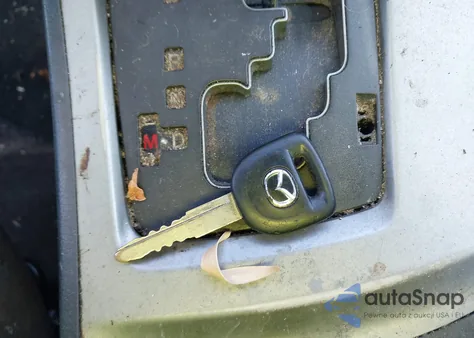 2010 Mazda Mazda3 I Sport z USA, uszkodzony, nr VIN JM1BL1SFXA1261395